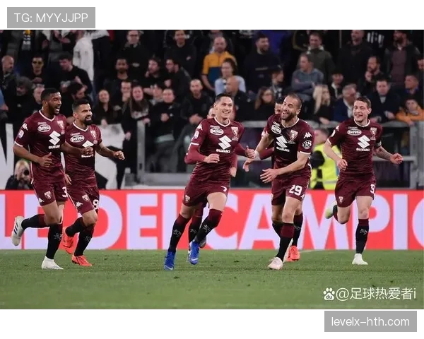 都灵中场组织核心表现出色，助球队取得关键胜利