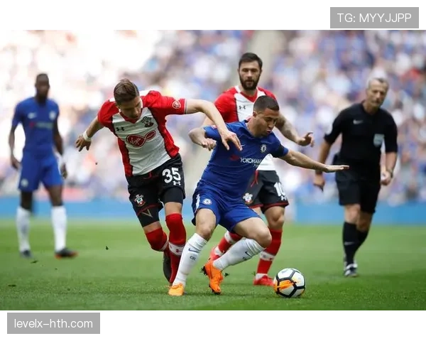 桑德兰荣耀再现：重温历史英超冠军之路与传奇球队的辉煌时刻