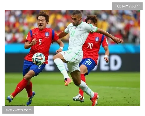 恩佐与克罗斯出球能力对比:节奏掌控与创造力差异分析 恩佐与克罗斯出球能力对比:节奏掌控与创造力差异分析